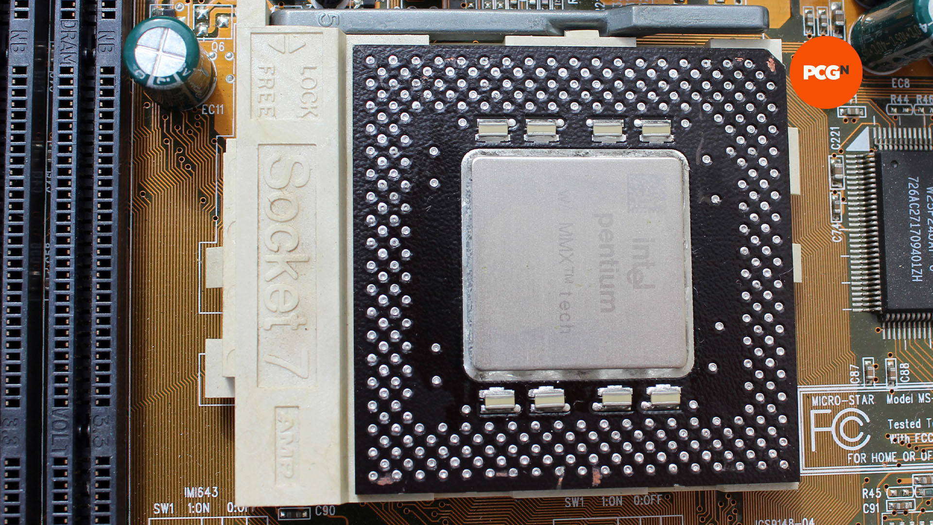How to build a retro gaming PC: Installed Intel Pentium MMX CPU