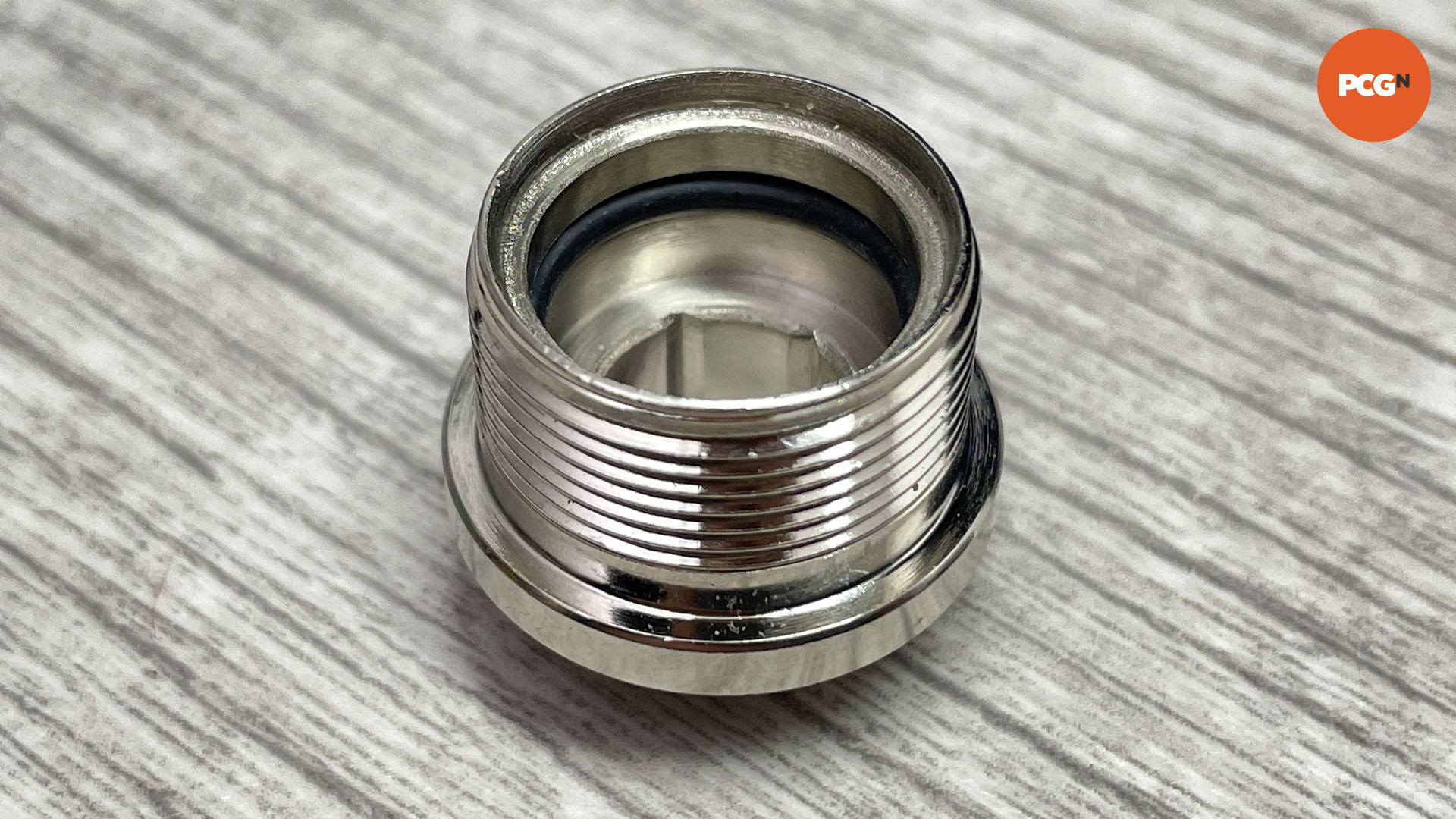 How to cut and bend hard water cooling tubing: EK Torque fitting