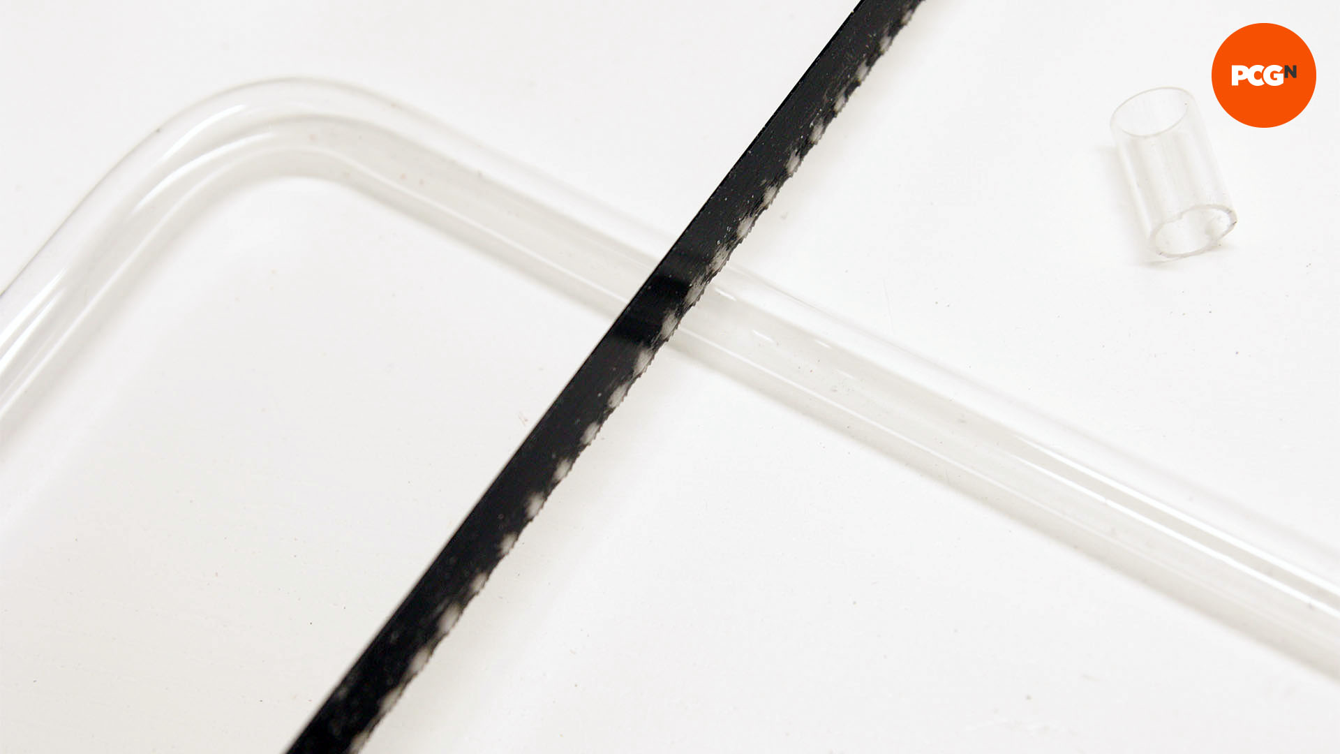 How to cut and bend hard water cooling tubing: Use a hacksaw