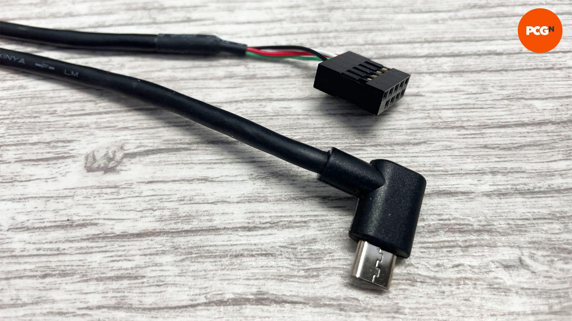 How to fit a screen in your PC case: Micro-USB header cable