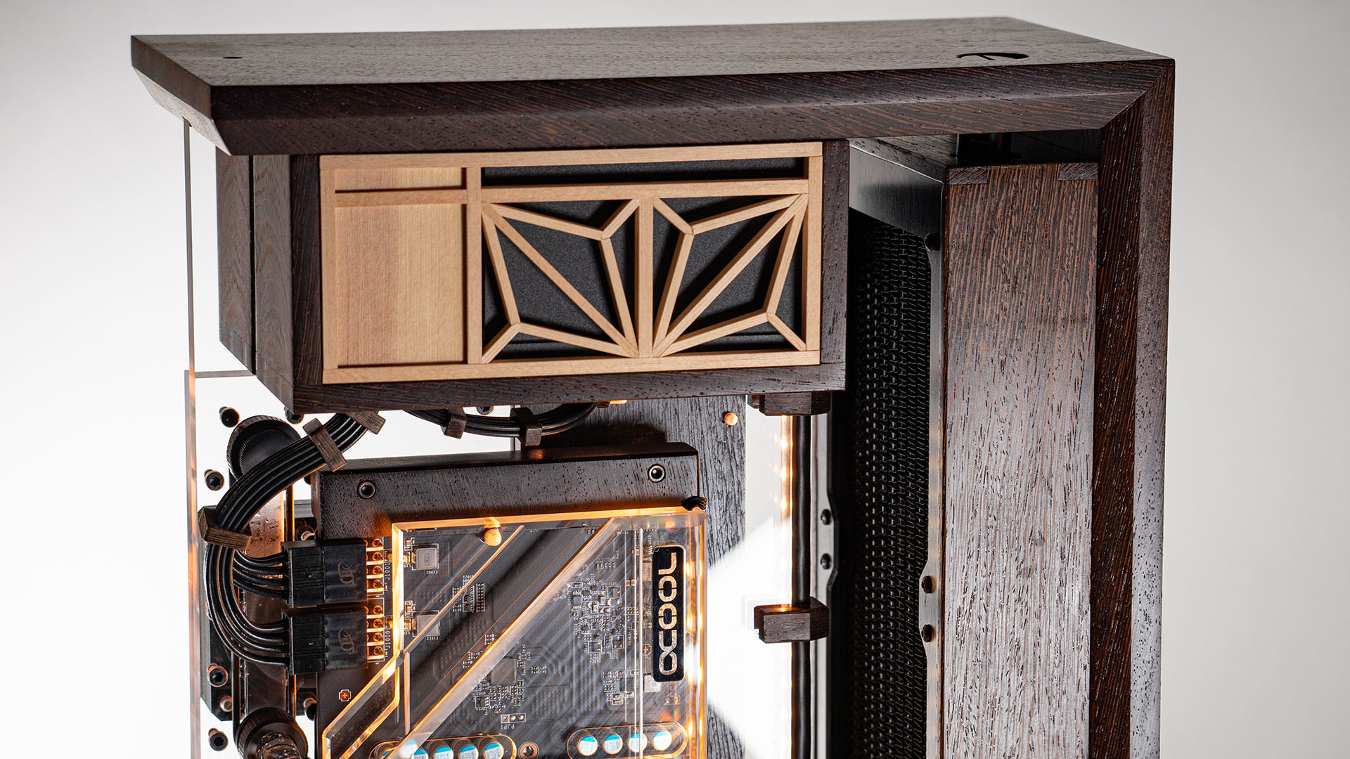 This stunning AMD-powered gaming PC uses Japanese Kumiko techniques