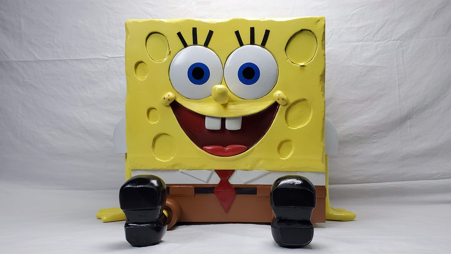 This SpongeBob SquarePants gaming PC was made from cosplay materials