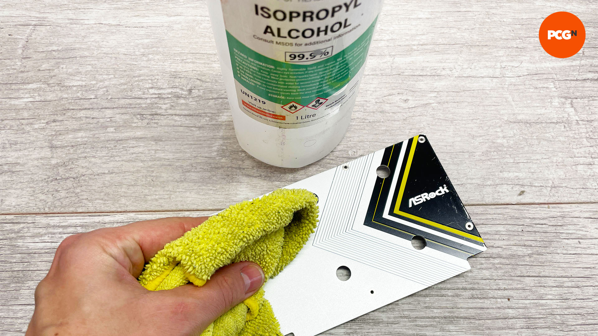 How to change your graphics card color: Clean surfaces with isopropyl alcohol