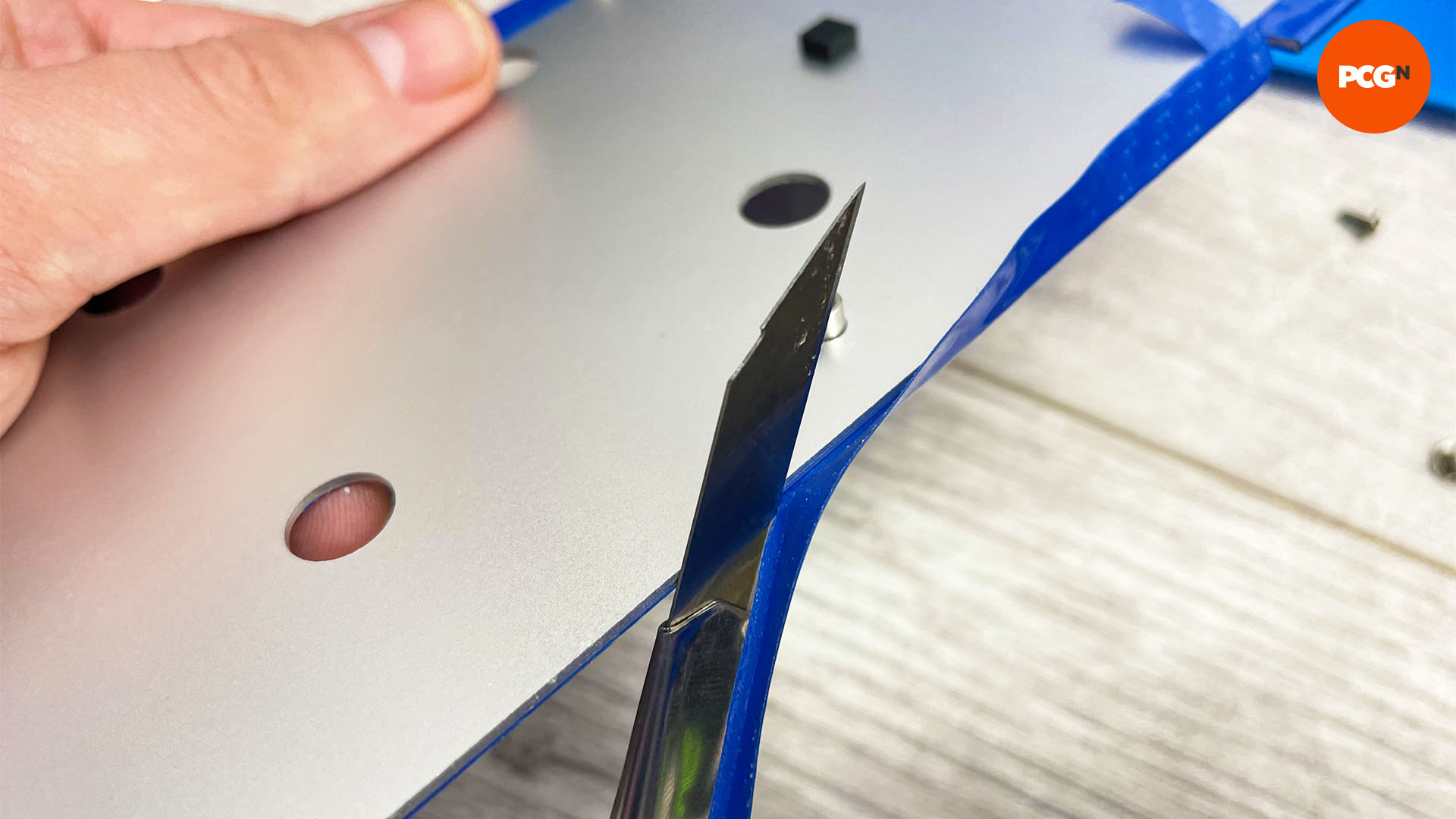 How to change your graphics card color: Cut vinyl edges with a scalpel