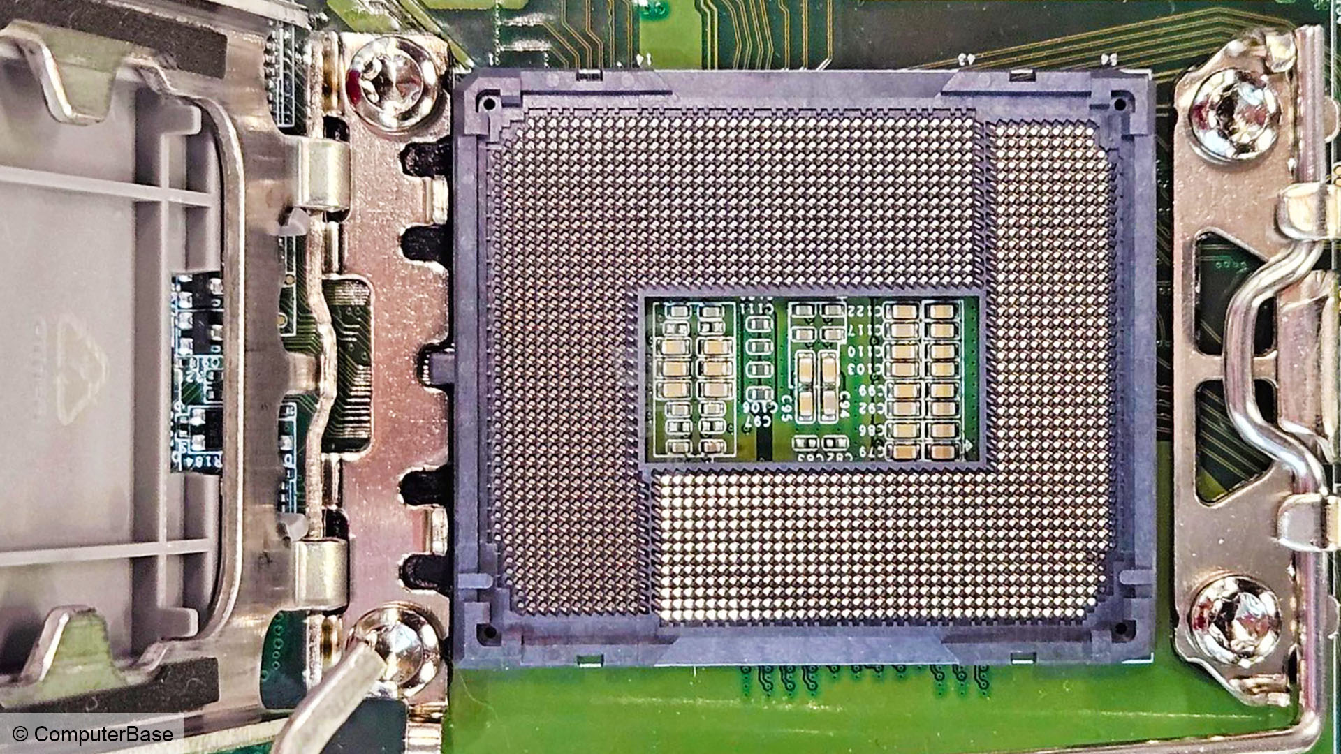 Intel LGA1851 Arrow Lake CPU and motherboard socket - ComputerBase