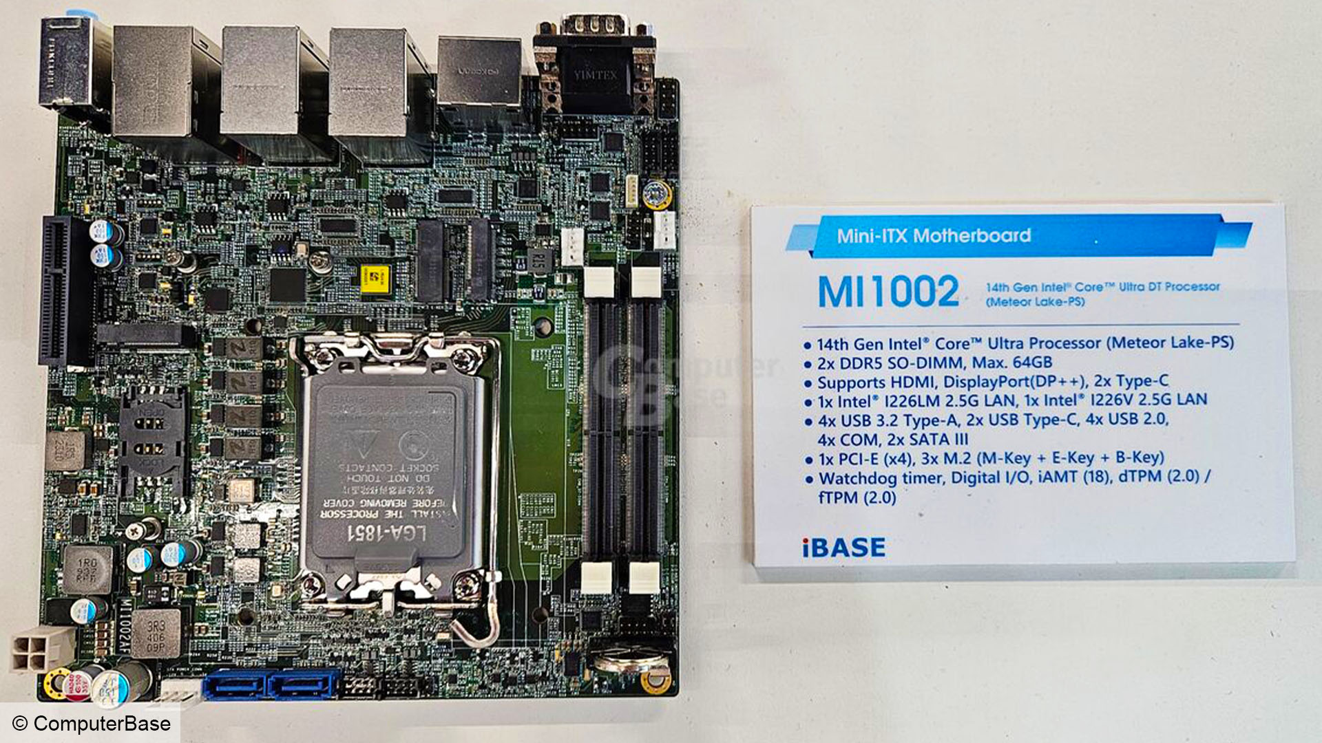Placa base iBase MI 1002 con socket Intel LGA1851 - ComputerBase