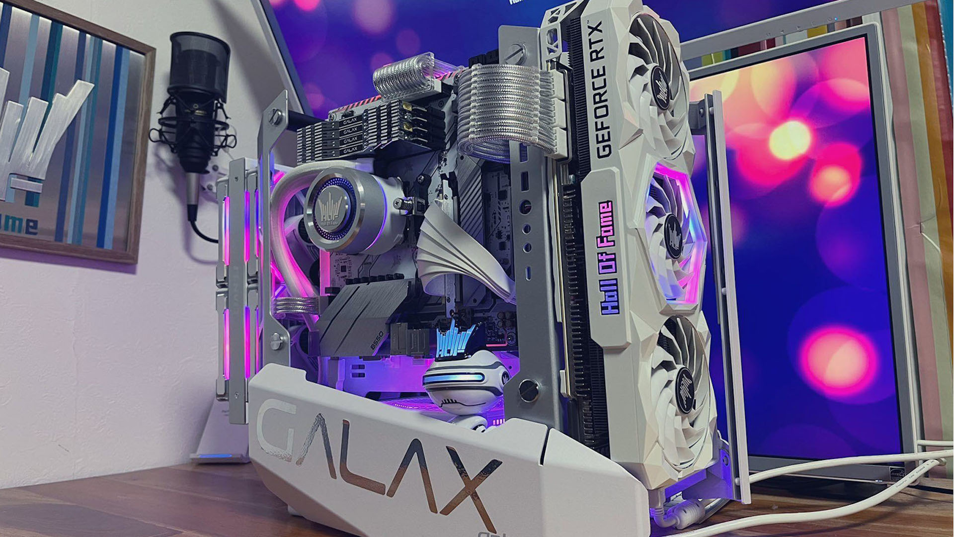 Feast your eyes on this stripped back Antec Striker gaming PC build