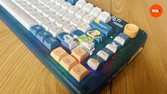 Right side close up of the Little Prince ZX75 Sky Encounter keyboard 