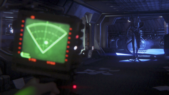 Motion tracker flashing as the Alien appears at the end of a hall