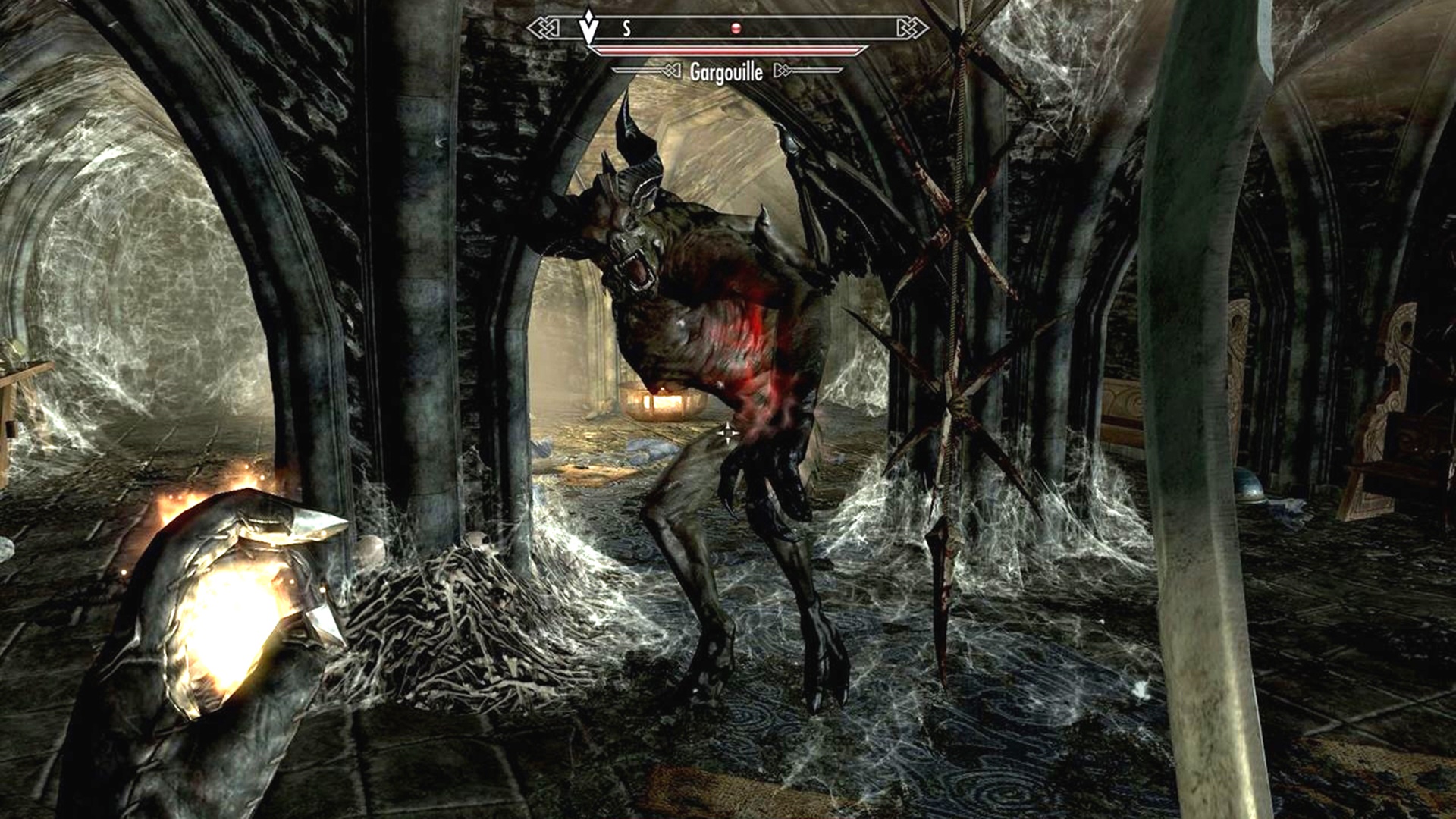 Fighting a Gargouille in one of the best Vampire games, Skyrim