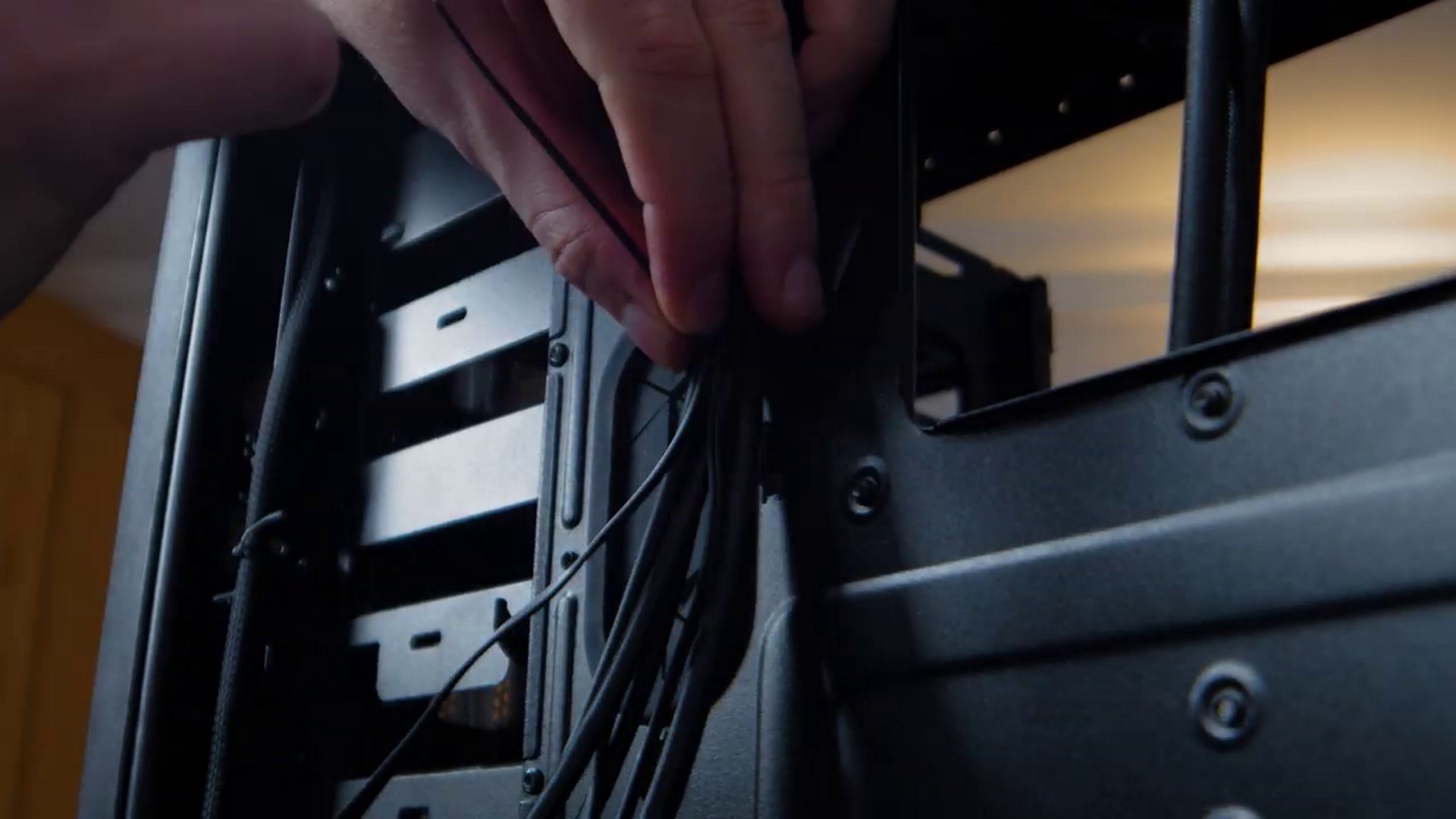 tvetydigheden Mange regulere How to manage cables: six ways to keep your gaming PC neat and tidy |  PCGamesN