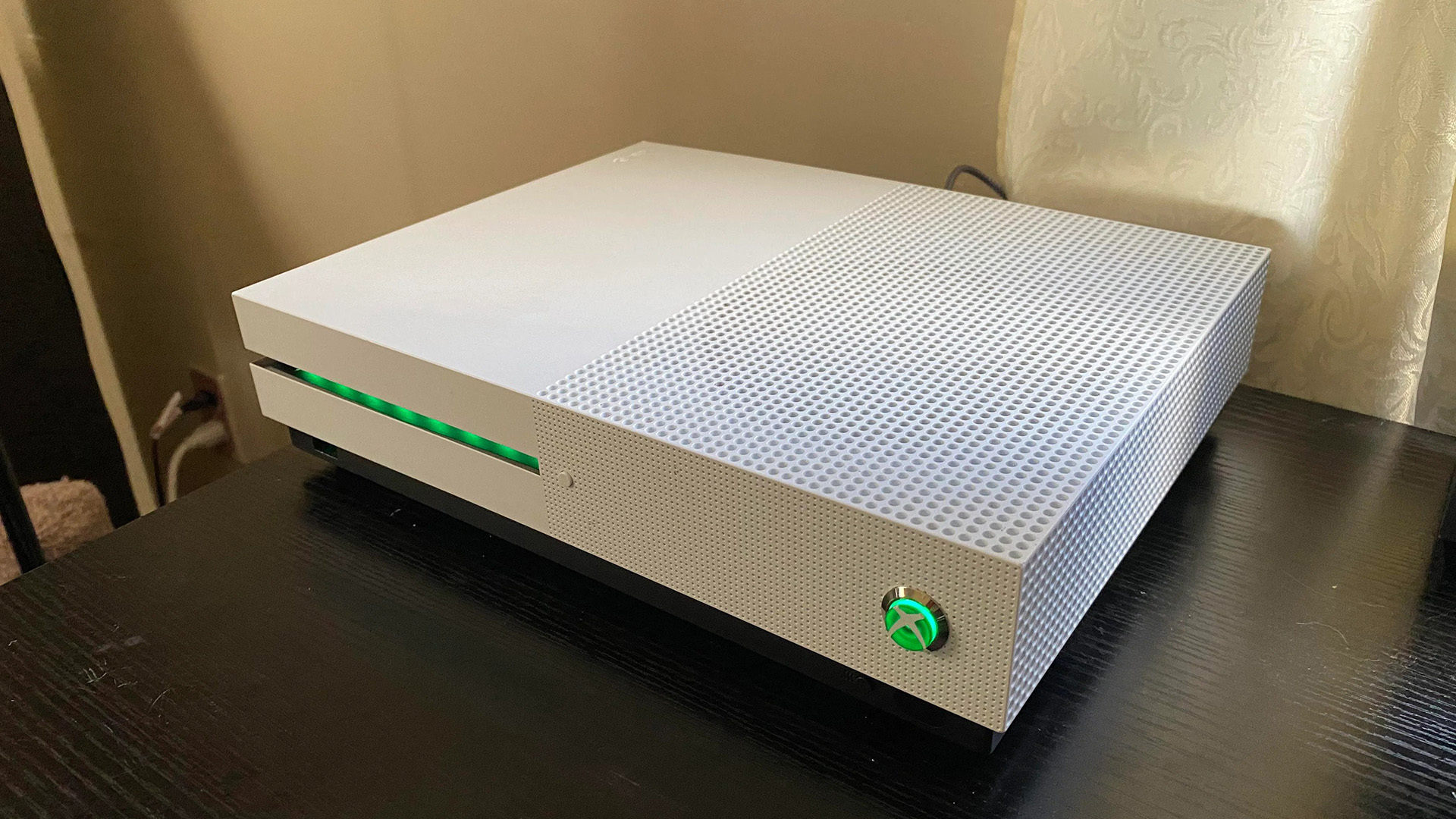 Forget the Xbox Series S, someone’s shoved a PC into an Xbox One S | PCGamesN