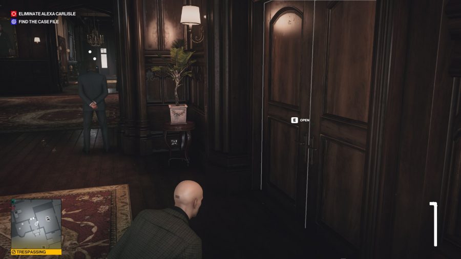 Hitman 3 Dartmoor Silent Assassin Suit Only, outside Zach's room