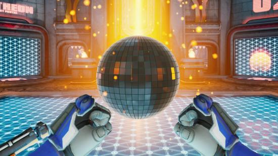 Collecting a disco ball in a Splitgate race