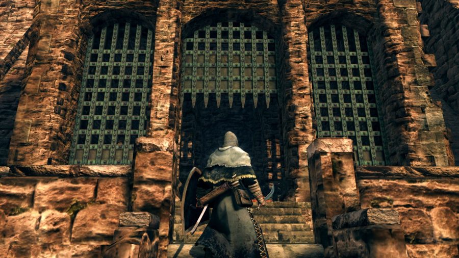 The gate to Sen's Fortress in Dark Souls Remastered.