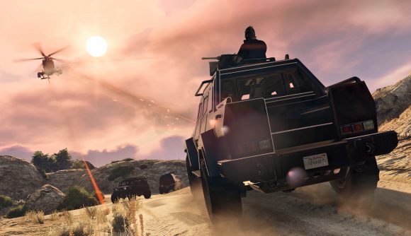 GTA Online: A man on a car's mounted gun shoots at a helicopter