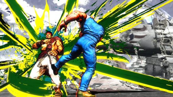 Street Fighter 6 Beta: Guile пинает Рю в голени. Зеленые брызги краски излучаются от ryu