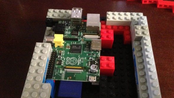 Here S A Minecraft Server Running On A Raspberry Pi Which Is Sat Inside A Custom Lego Case Pcgamesn